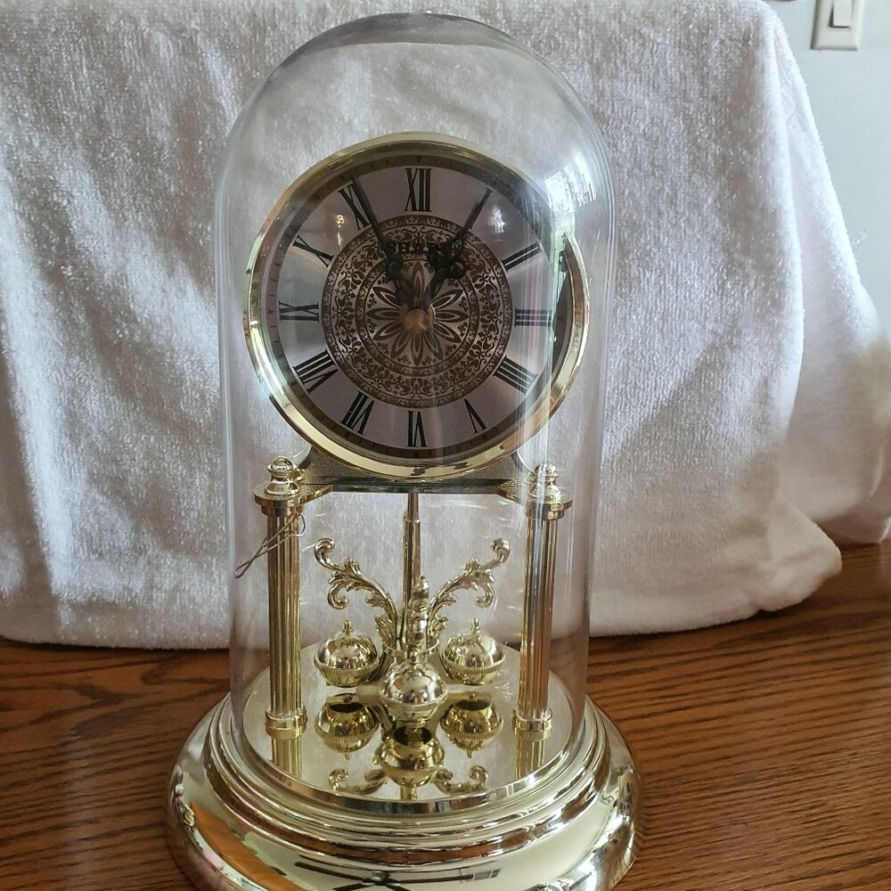Vintage Sharp Quartz Anniversary Clock Chronometer Classic Empire Design 400 Day